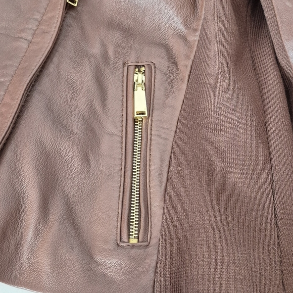 Tahari Women's Brown Lambskin Leather and Knit Zip-Front Cropped Jacket - Size M - Picture 9 of 13